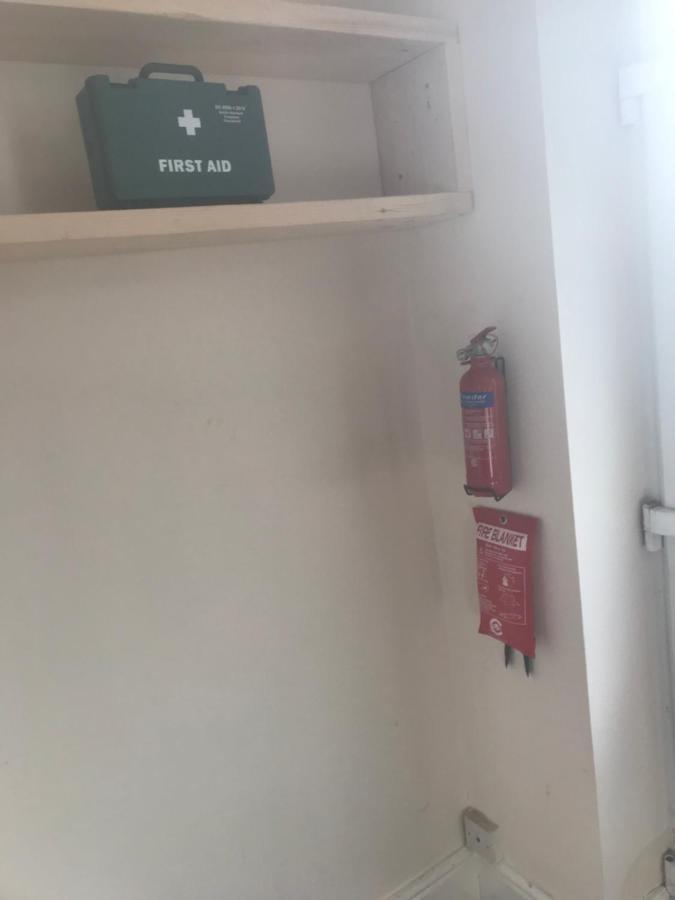 Dom wakacyjny Spacious 4 Bedroom House Near Stokes Croft!! Central!!! Bristol